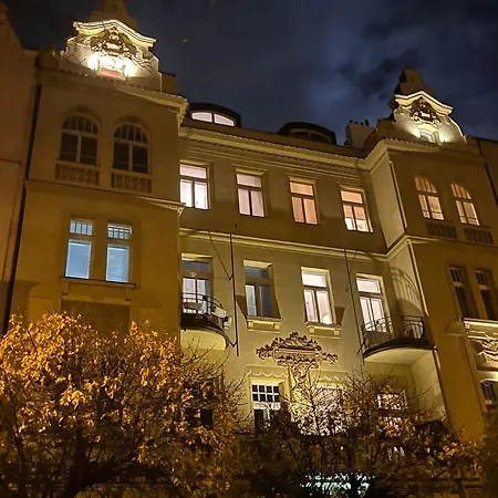 Appartement Lovely Large Flat In Historic Building, Balcony, Parking